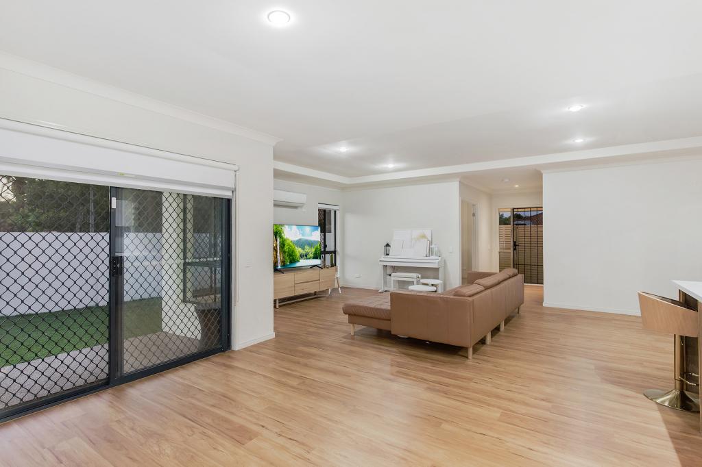 76 WOODY VIEWS WAY, ROBINA, QLD 4226