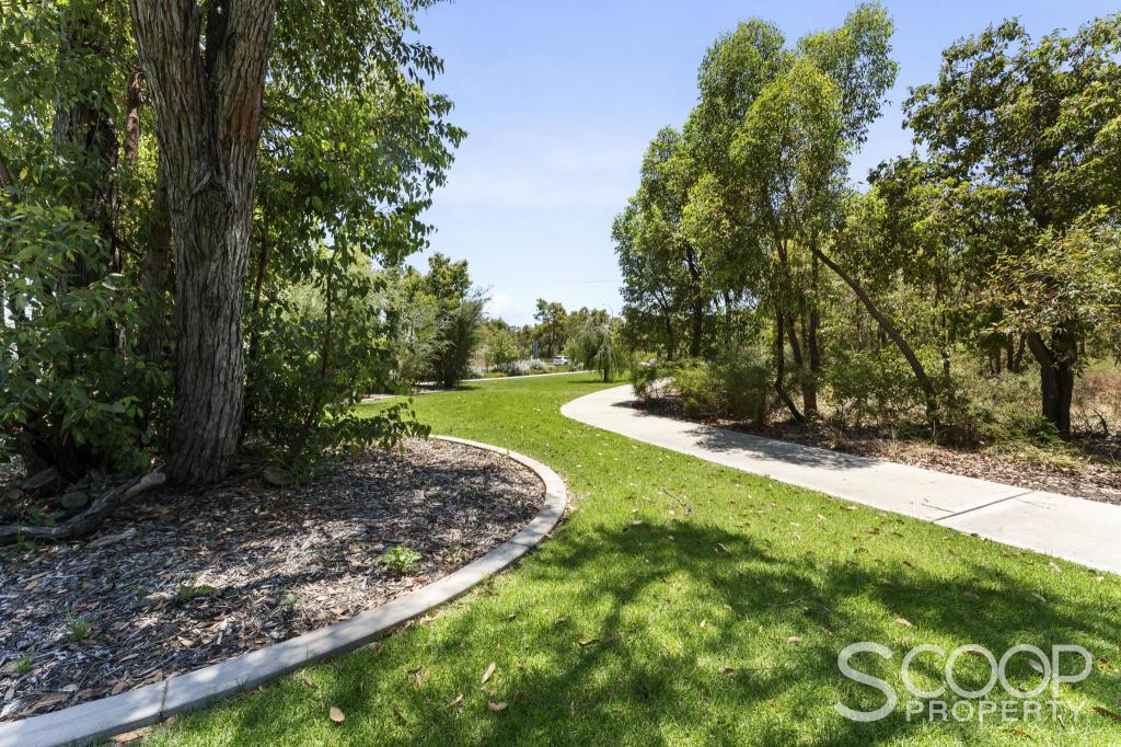 31 Magnolia Way, Lakelands, WA 6180