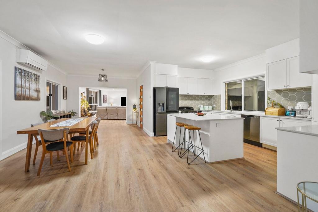 17 KERYN PL, KEPERRA, QLD 4054