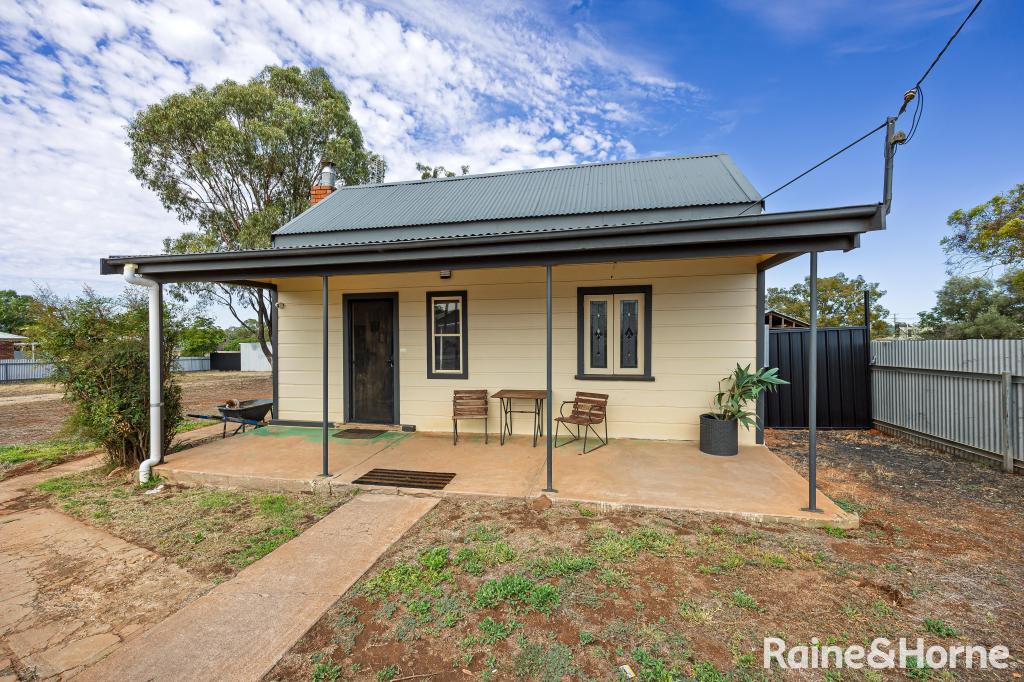 30-32 Methul St, Coolamon, NSW 2701