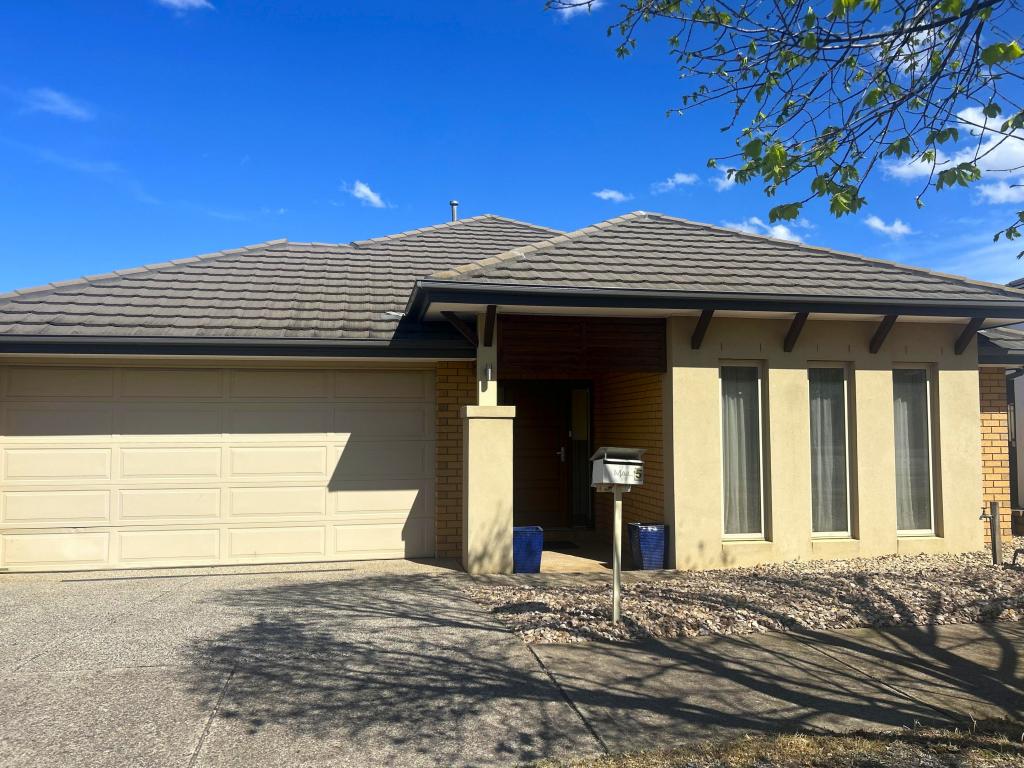 5 FLINDERS PL, CAROLINE SPRINGS, VIC 3023