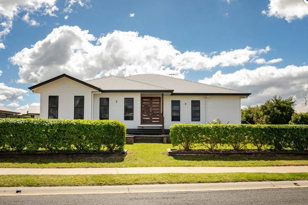 9 Beetson Dr, Roma, QLD 4455