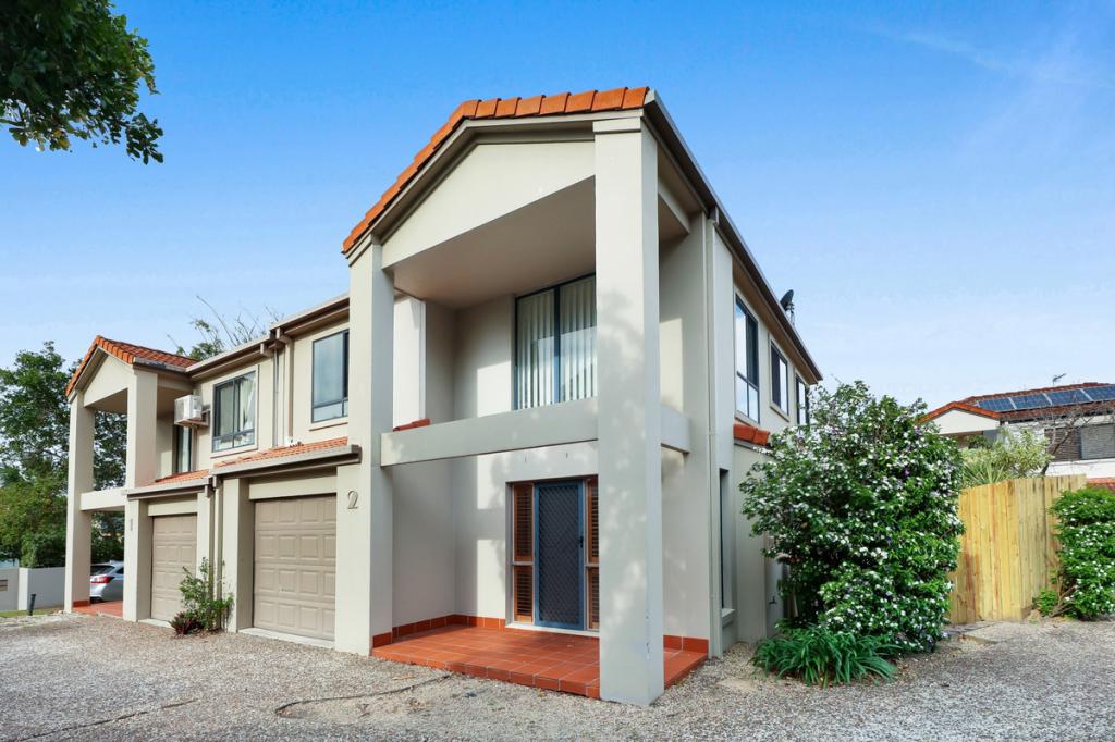 2/120 Pohlman St, Southport, QLD 4215