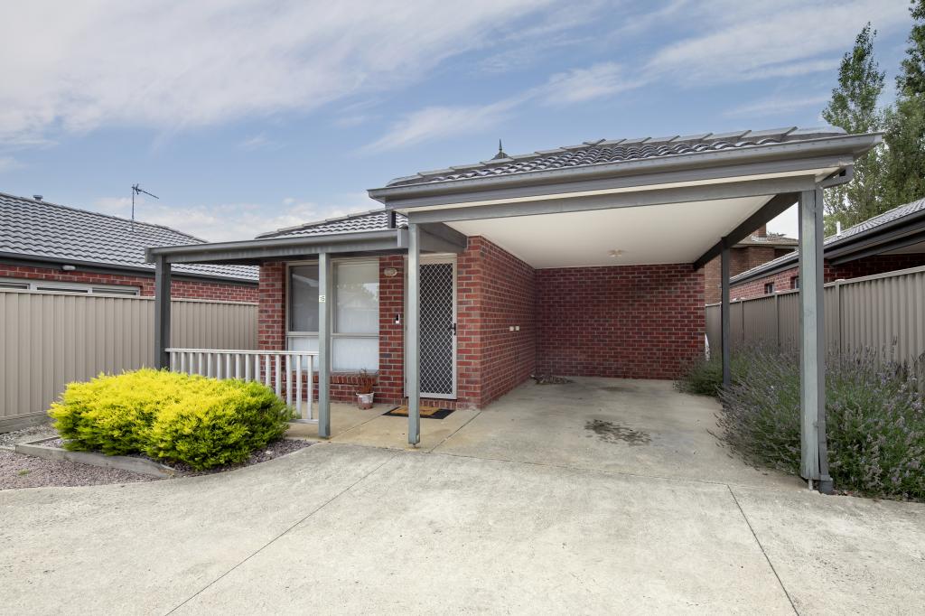 15 Tristan Dr, Sebastopol, VIC 3356