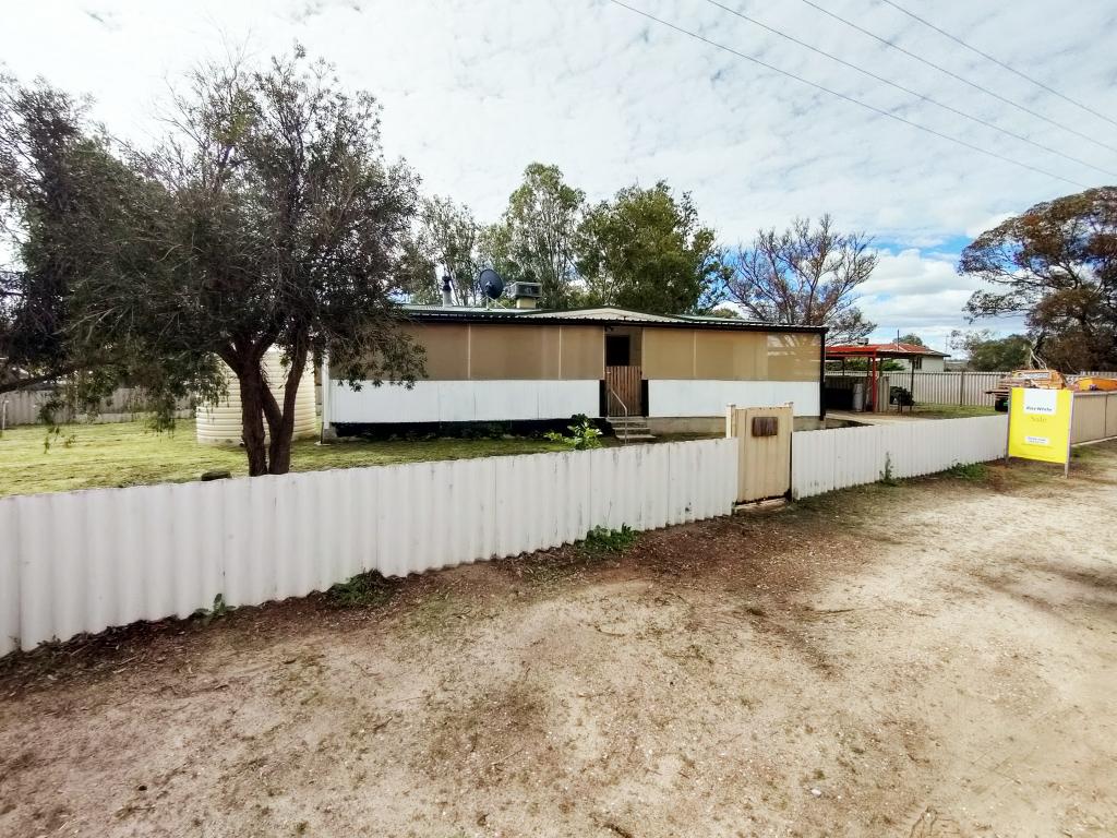 6 Clark Pl, Eneabba, WA 6518