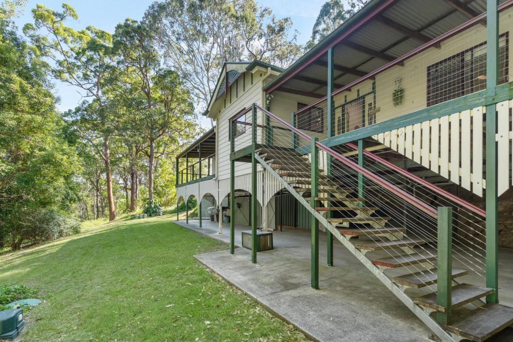 11 Koombahla Dr, Tallebudgera, QLD 4228