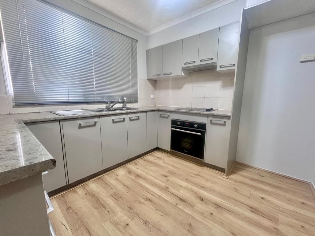 11/2 Bayton St, Oxley Park, NSW 2760