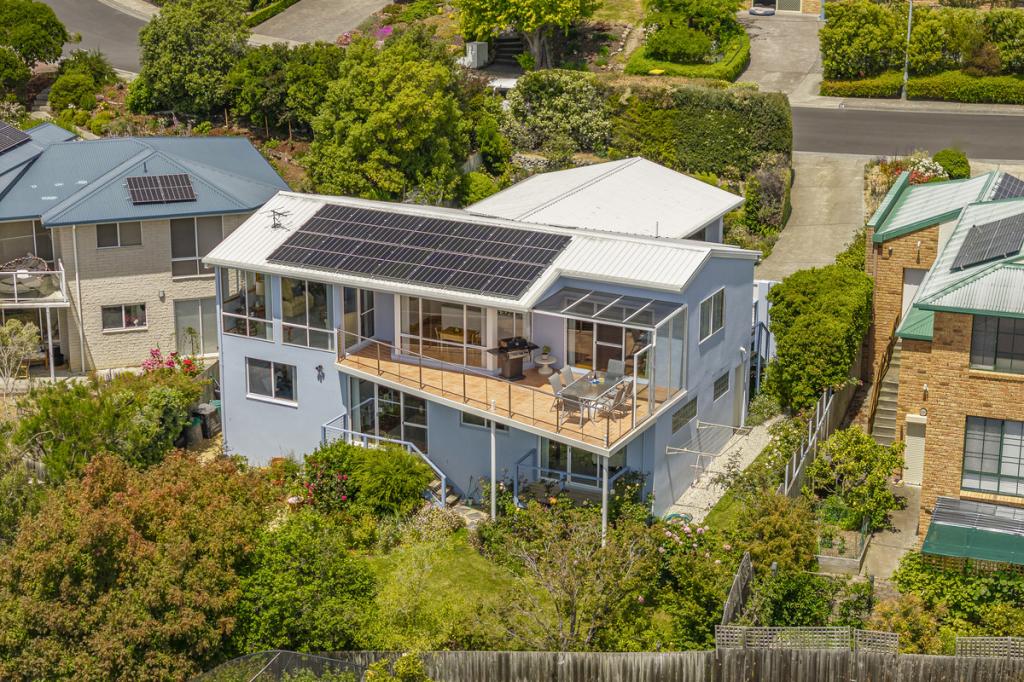 15 Tahune Cres, Blackmans Bay, TAS 7052