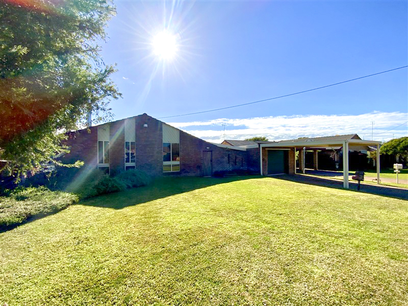 9 Wyndham Ave, Forbes, NSW 2871