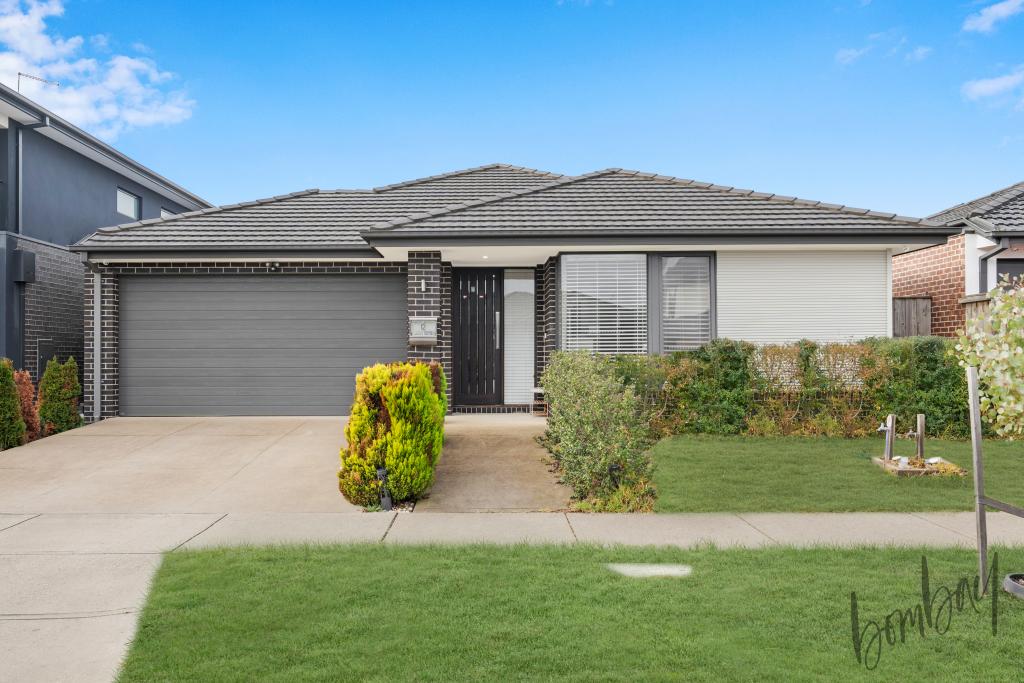 12 Middle Way, Mickleham, VIC 3064