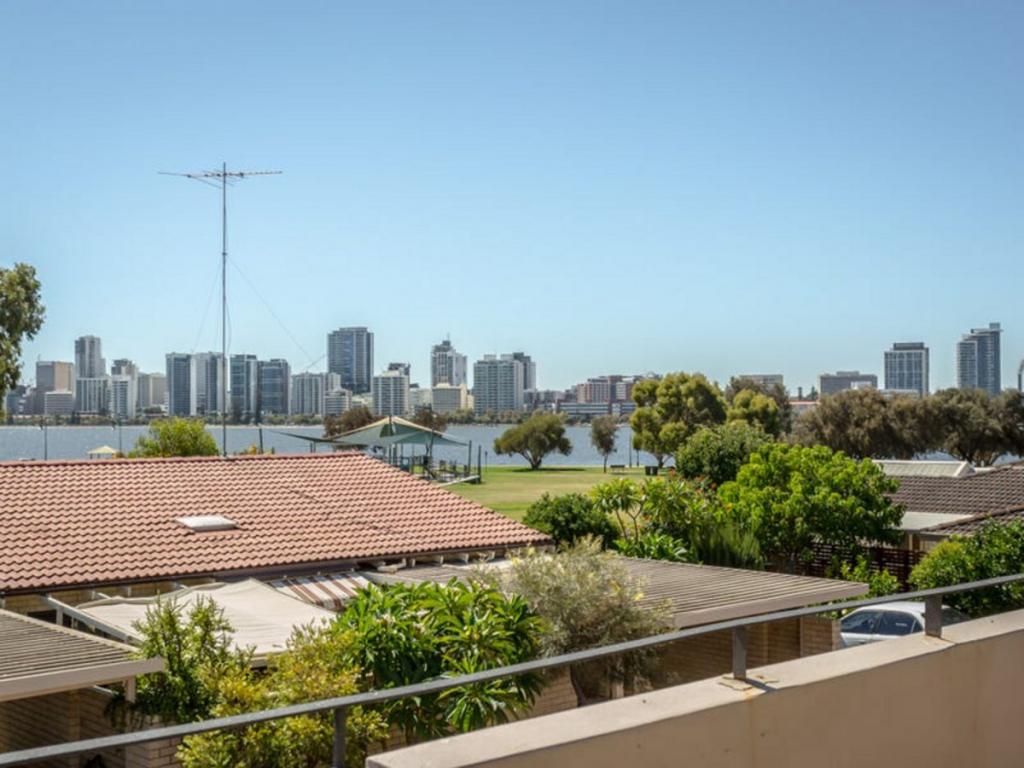 11/41 Hurlingham Rd, South Perth, WA 6151