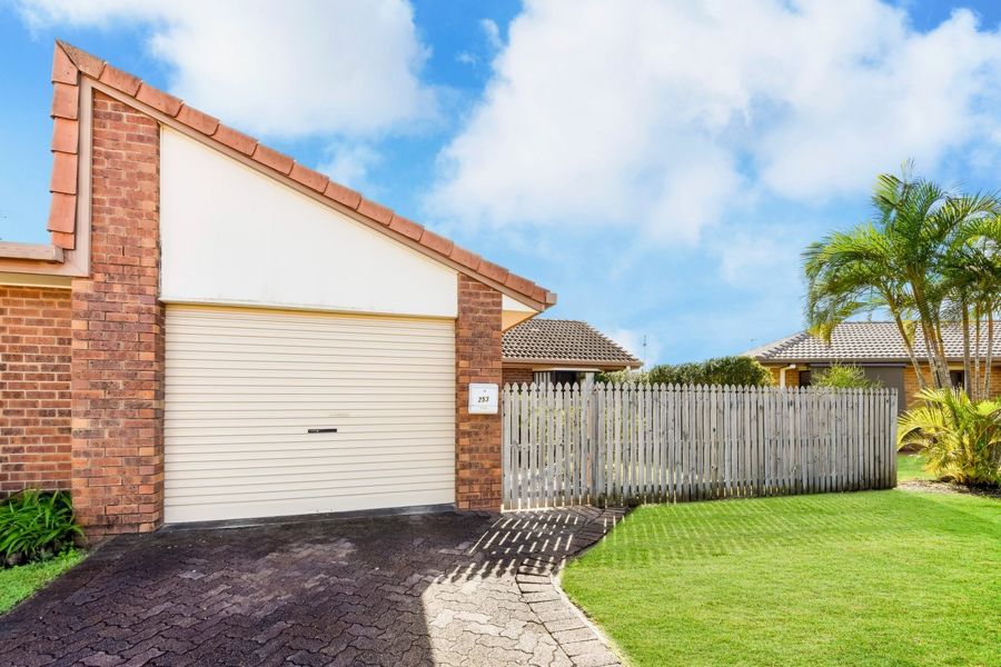253/25 SAINT VINCENTÂ€™S CT, MINYAMA, QLD 4575