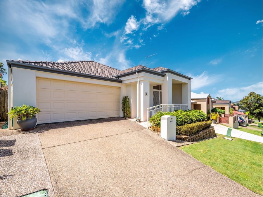 11 Duxton Dr, Varsity Lakes, QLD 4227