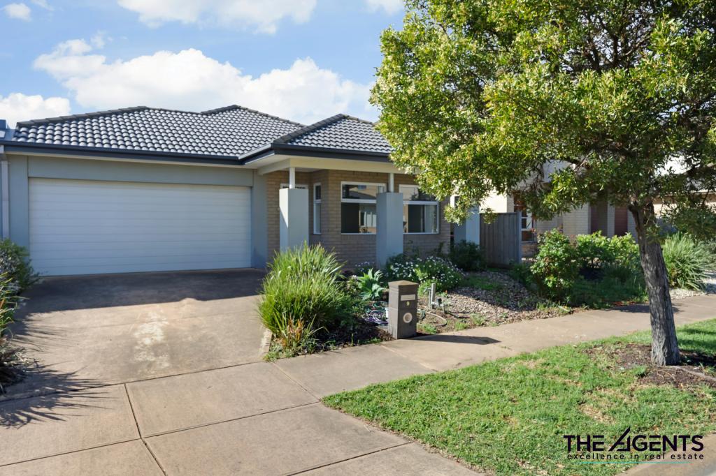 9 Outrigger Ct, Point Cook, VIC 3030