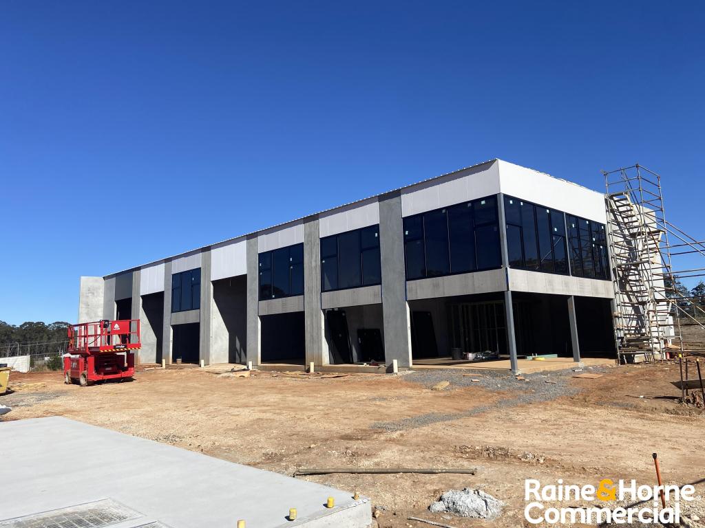 Units 2, 3 & 4/3 Vision St, Thrumster, NSW 2444