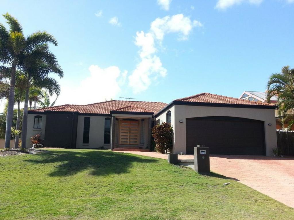 4 Genoa Pl, Banksia Beach, QLD 4507