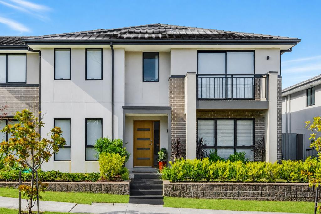 70 Hennessey St, Moorebank, NSW 2170