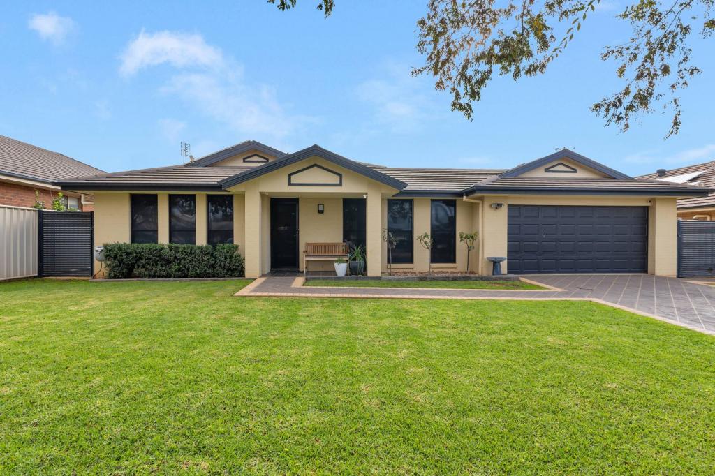 3 NOONAN ST, PARKES, NSW 2870