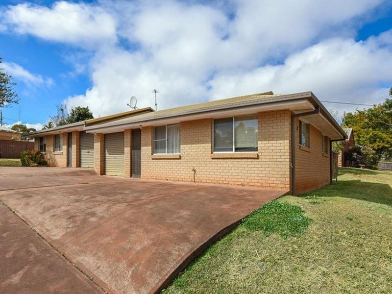 1/8 Hawker St, Wilsonton, QLD 4350