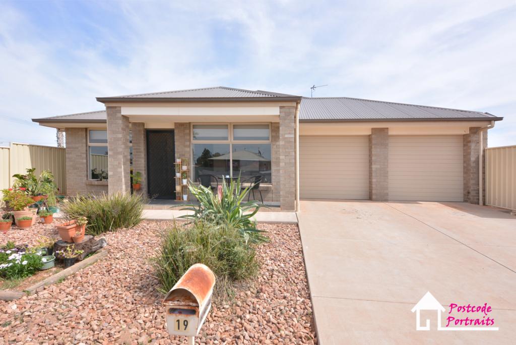 19 Dawn St, Whyalla Stuart, SA 5608