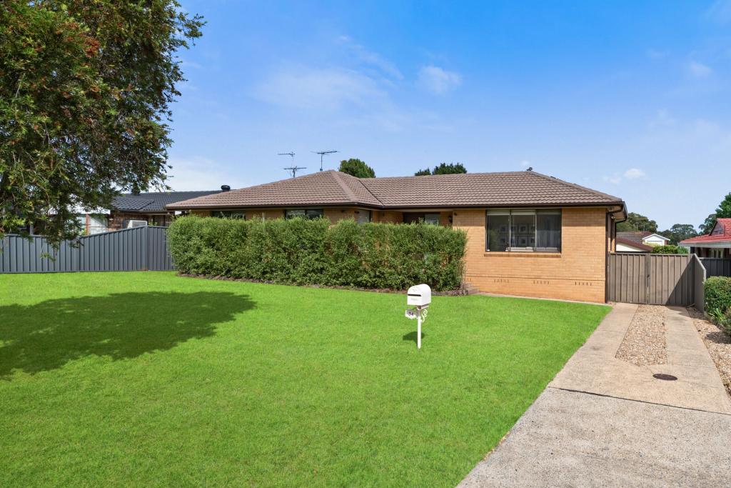 34 MACINTYRE CRES, RUSE, NSW 2560