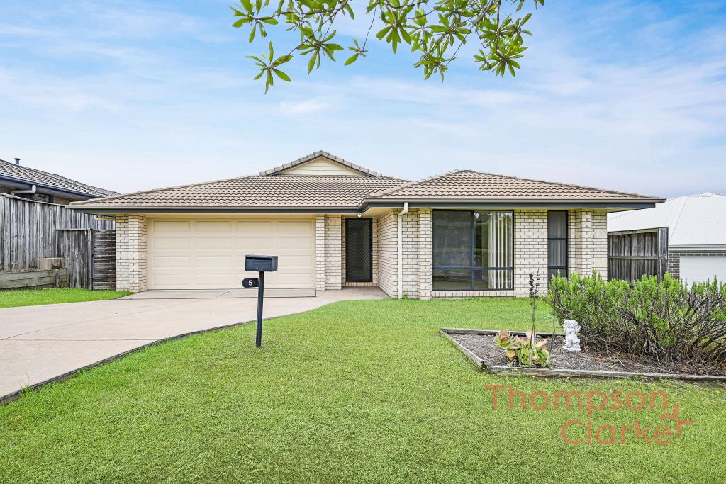 5 Honeysuckle Dr, Aberglasslyn, NSW 2320