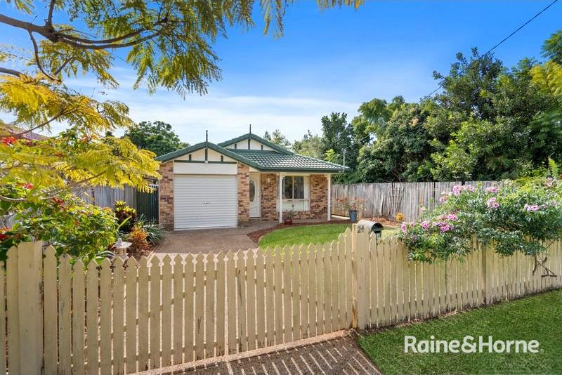 24 EDITH ST, WELLINGTON POINT, QLD 4160