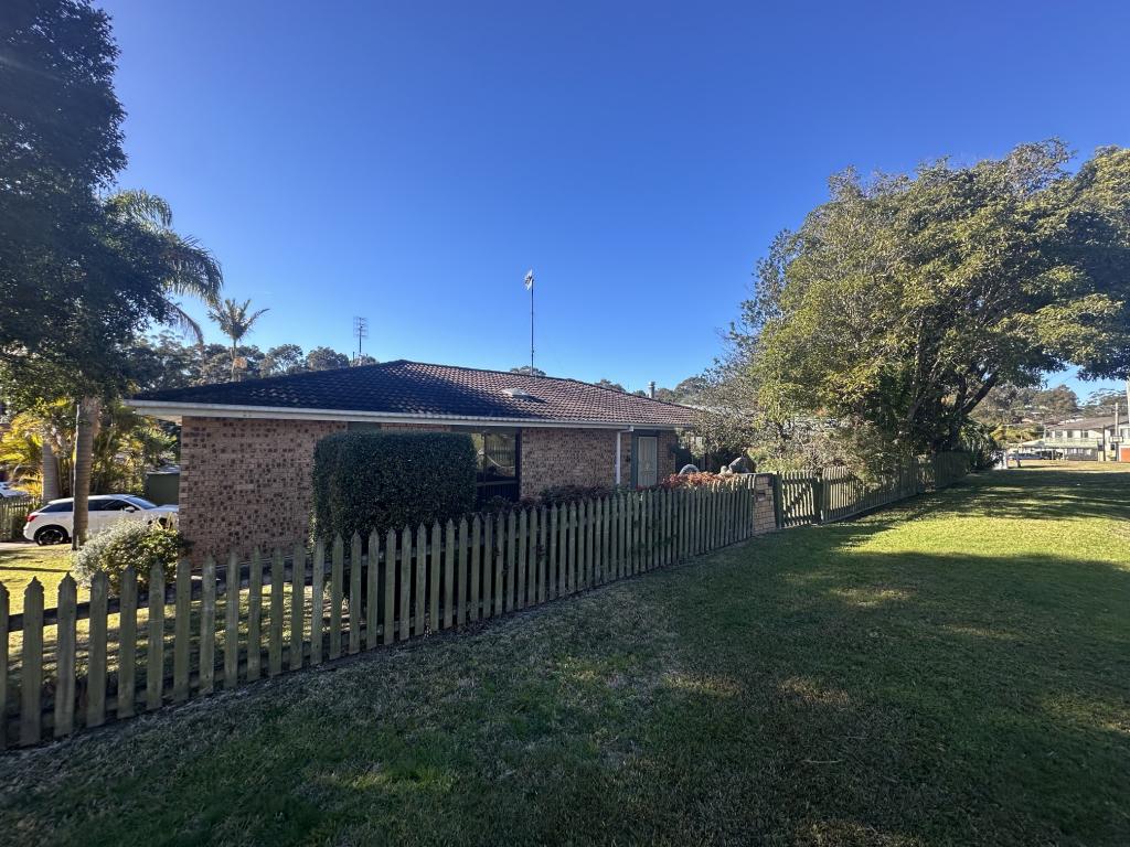 15 Cook Ave, Surf Beach, NSW 2536