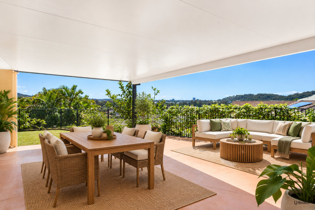 8 THUNDER DR, CURRUMBIN WATERS, QLD 4223