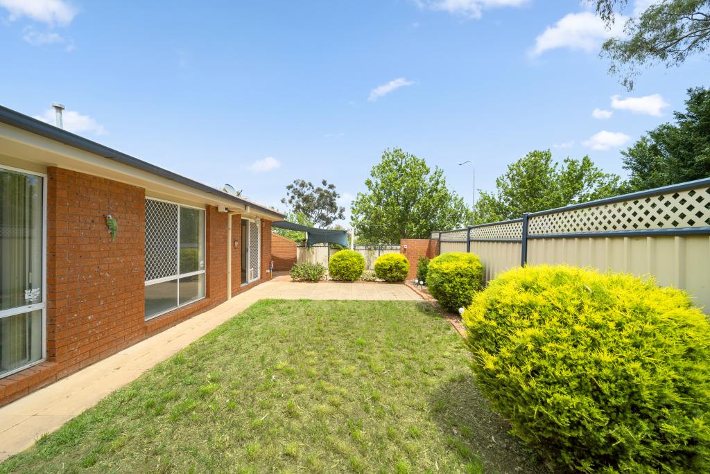 8/17 Elm Way, Jerrabomberra, NSW 2619