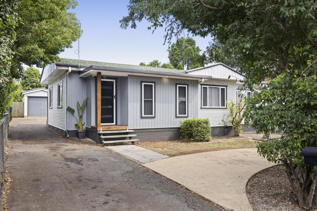 12 BEIRNE ST, SOUTH TOOWOOMBA, QLD 4350
