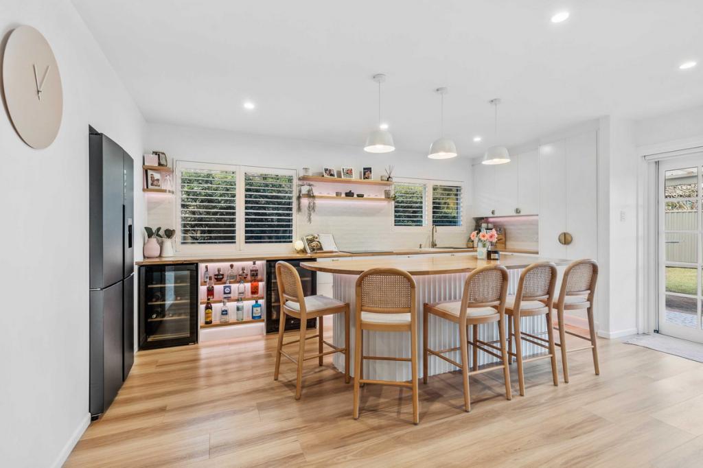 14 Aruma Ave, Burleigh Waters, QLD 4220