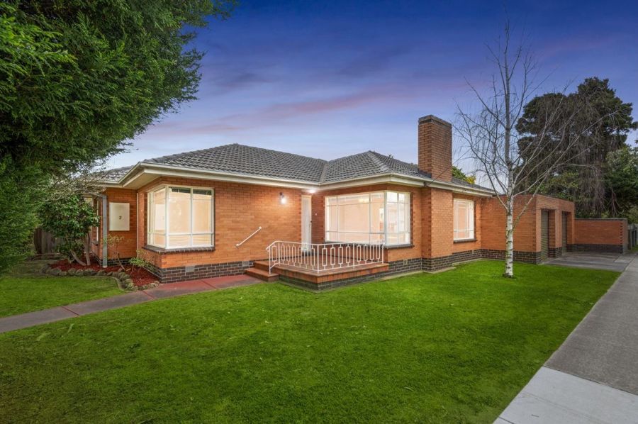 2 Jaques Gr, Forest Hill, VIC 3131