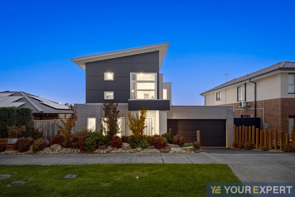 13 BERRINGARRA RD, OFFICER, VIC 3809