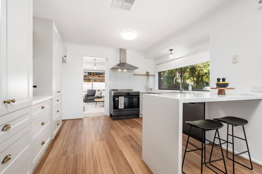 13 Valley View Dr, West Albury, NSW 2640