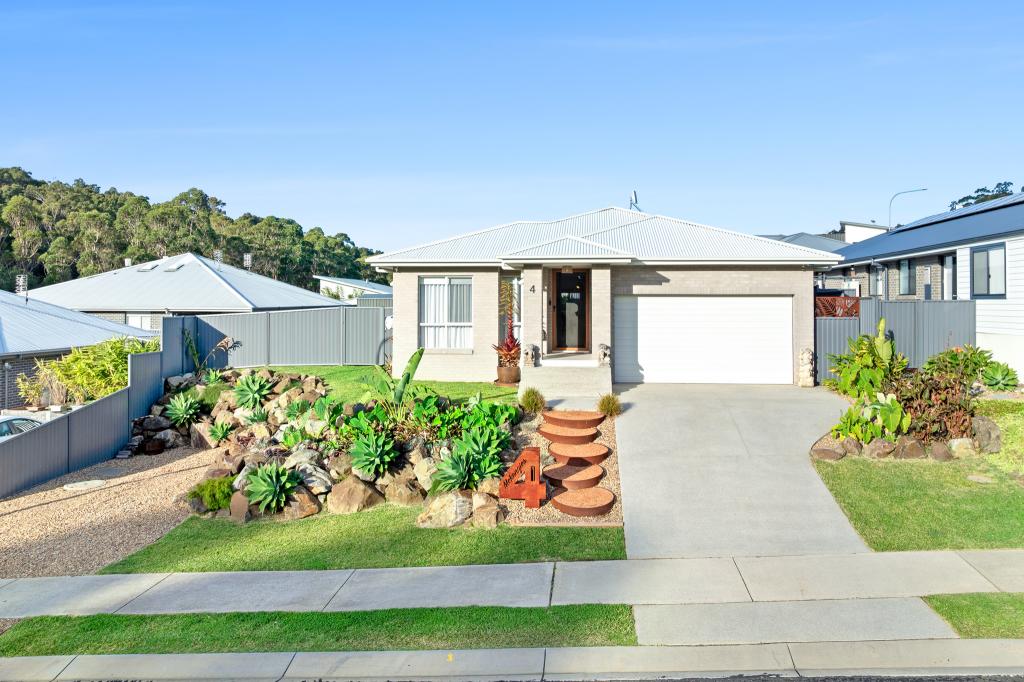 4 MCKENZIES CRES, MALUA BAY, NSW 2536