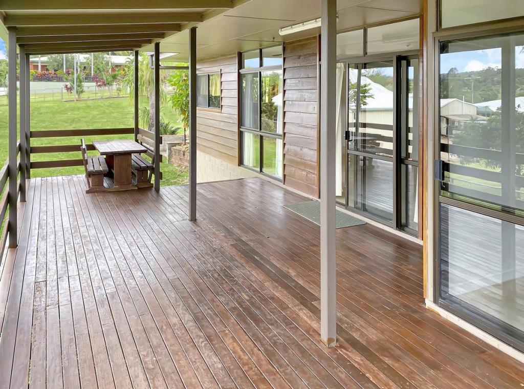 4 Alamanda Cl, Yungaburra, QLD 4884