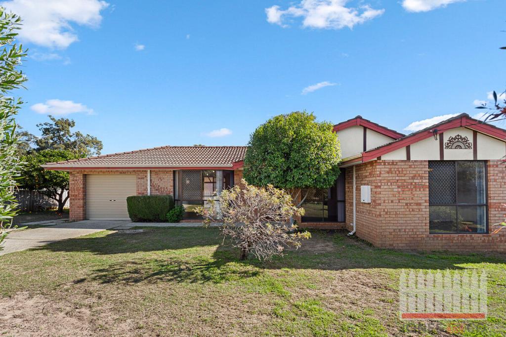 16 CRYSTAL PL, WATTLE GROVE, WA 6107