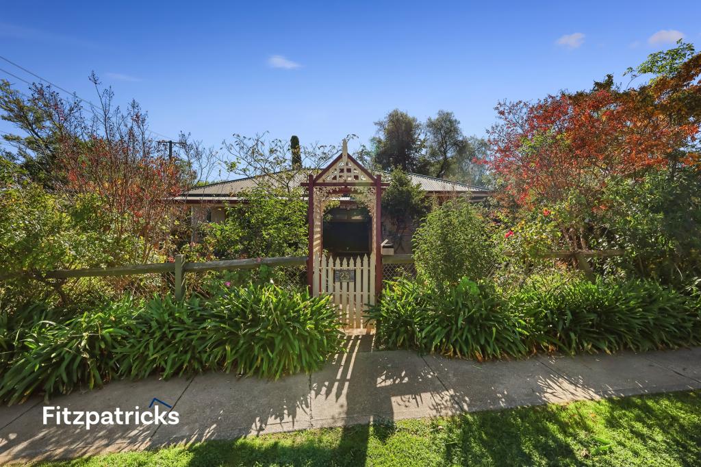 25 Mckell Ave, Mount Austin, NSW 2650