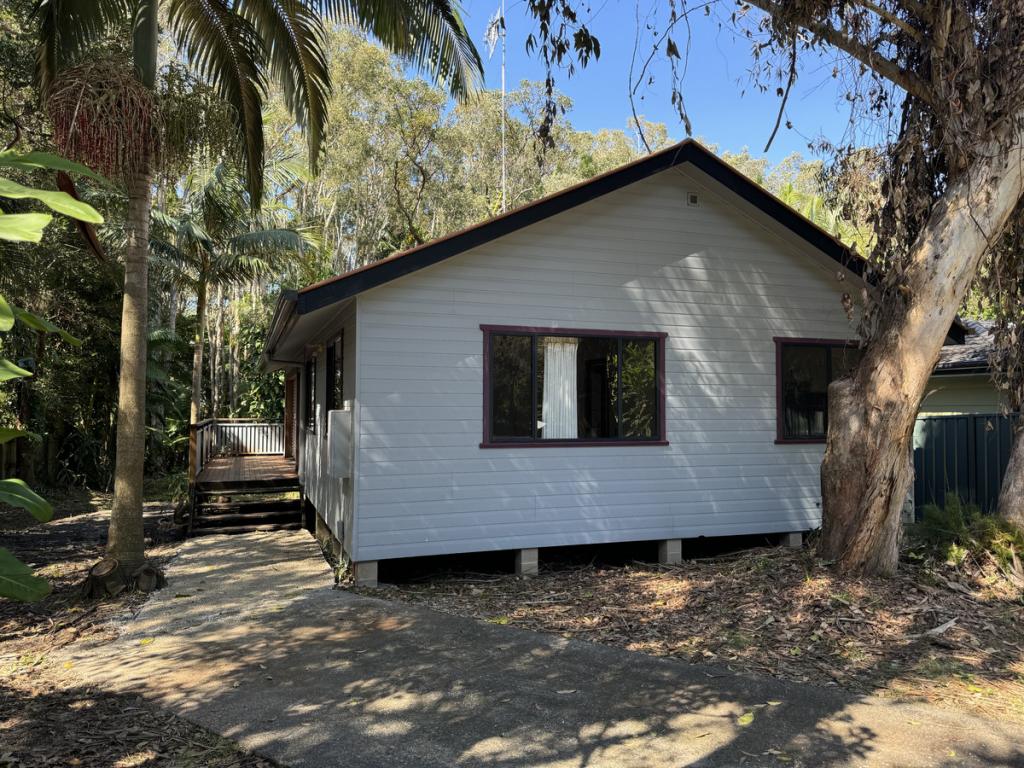 235 BROKEN HEAD RD, SUFFOLK PARK, NSW 2481