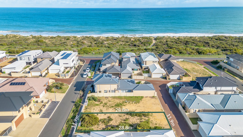 22 MINSTRELL WAY, MADORA BAY, WA 6210