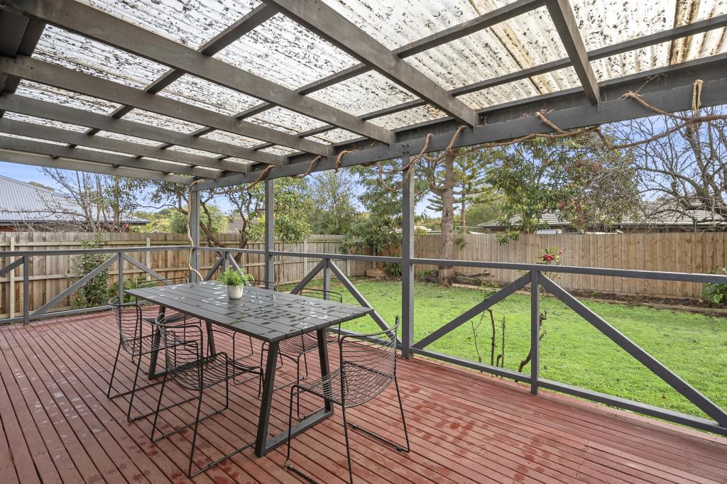 24 Fryers Rd, Highton, VIC 3216