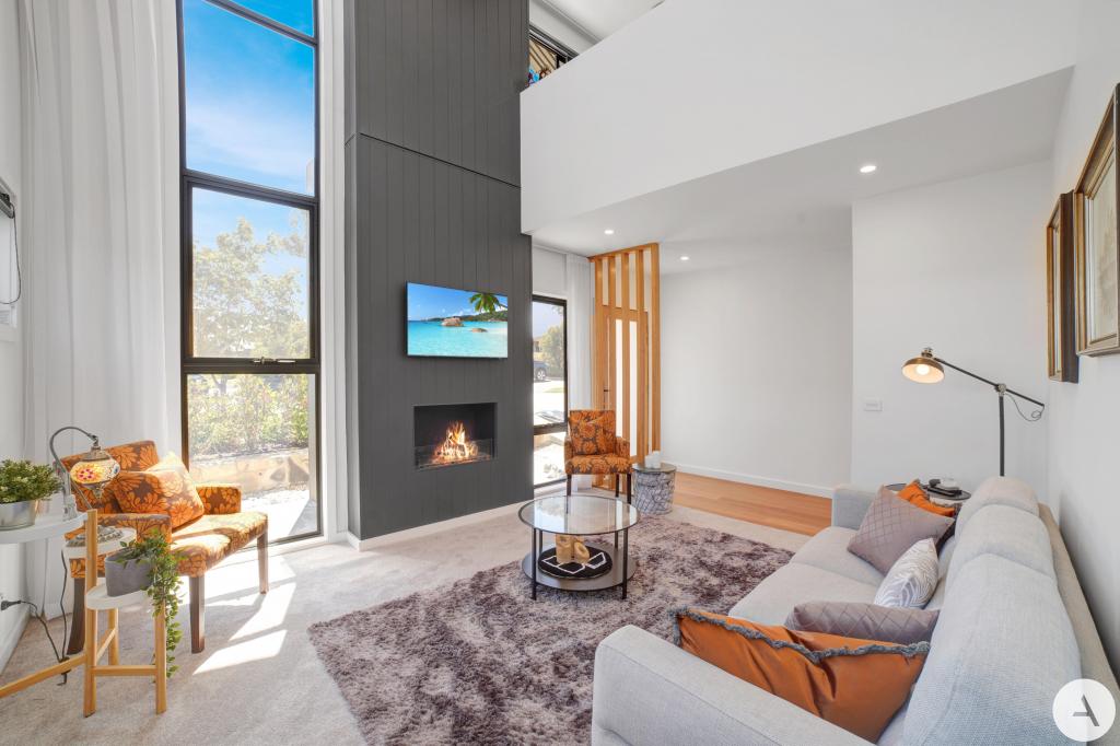 55 JILL LANDSBERG TCE, STRATHNAIRN, ACT 2615