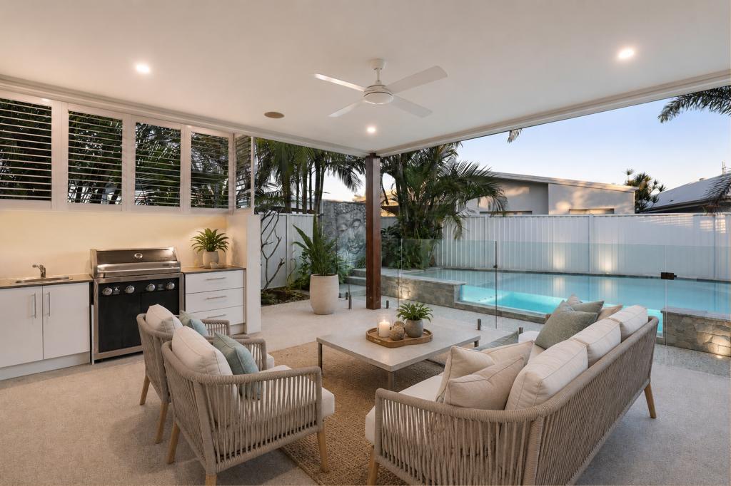 18 HARTLEY CRES, PELICAN WATERS, QLD 4551