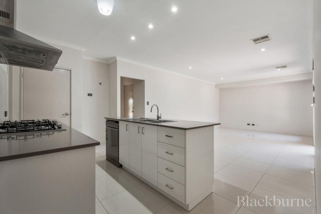 11 Olivina Pkwy, Dayton, WA 6055