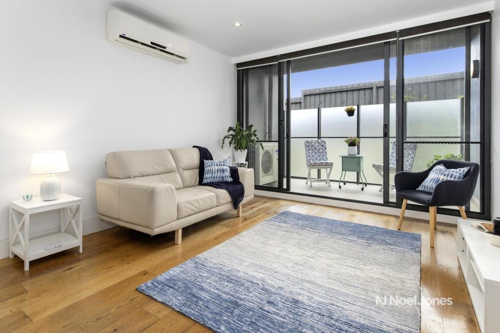 211/154 ELGAR RD, BOX HILL SOUTH, VIC 3128