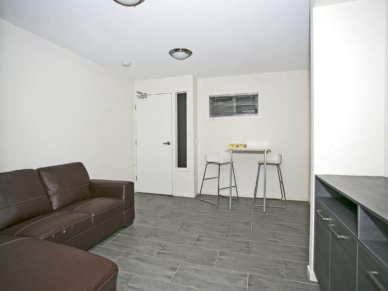 12/17 ERNETON ST, NEWMARKET, QLD 4051