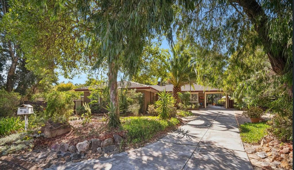 28 Iveston Rd, Lynwood, WA 6147