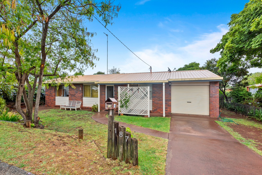 187 Tor St, Wilsonton Heights, QLD 4350