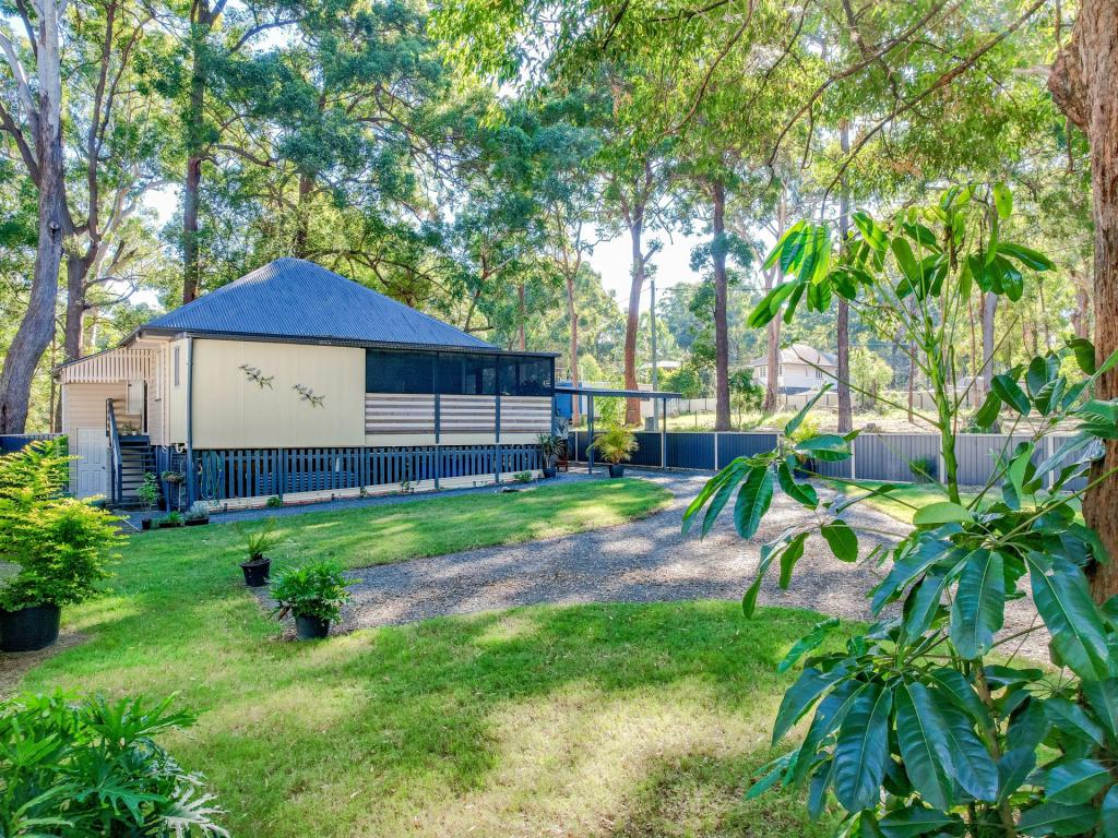 1 Billambang St, Russell Island, QLD 4184